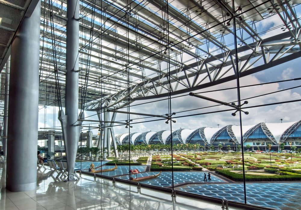 P6CNG0 A travel hub of Asia, glass, stainless steel stretched fabric make the architectural superstructure of Bangkok's Suvarnabhumi International Airport.